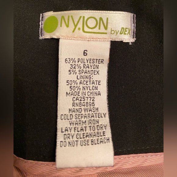 NWOT Nylon by Dec Lined Size 6 Black A-Line Skirt - Picture 8 of 8